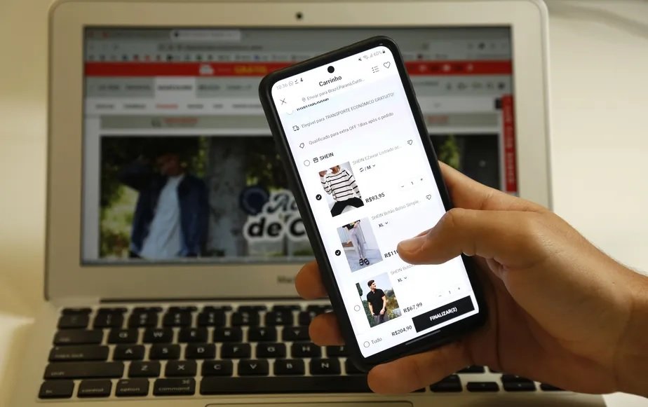 Comprar seguidor barato acelera seu crescimento com economia